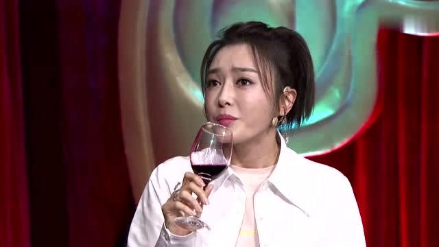 秦岚去楼下和卜钰约会,迟到后编出这样的理由,卜钰郁闷了