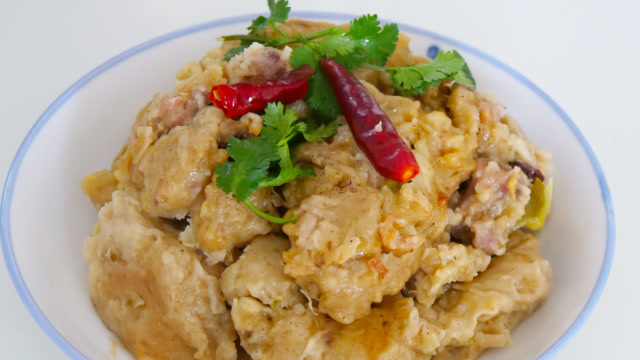 西北农村年夜饭必备美食,黄焖鸡蒸碗,鸡肉这样做太好吃了!