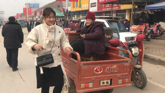 腊月二十八农人小瑞赶大集集市年味真浓你们回家过年了吗