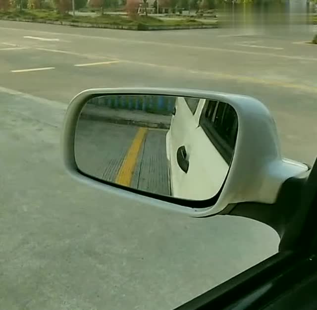 高手教你如何判断科目二左倒库30公分,简单易懂,你都学会了吗?