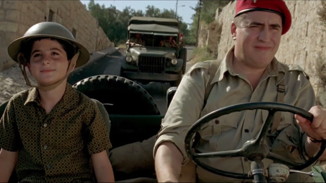 以色列电影:他国军队在自己国家横行,小孩子却跟士兵交上朋友!