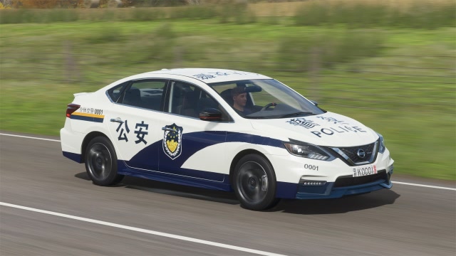 地平线4:日产轩逸警车高速公路巡逻