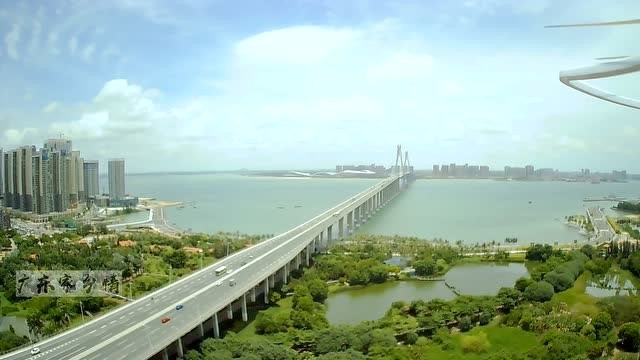 航拍:百强城市湛江,地标建筑海湾大桥,中澳友谊公园,优秀