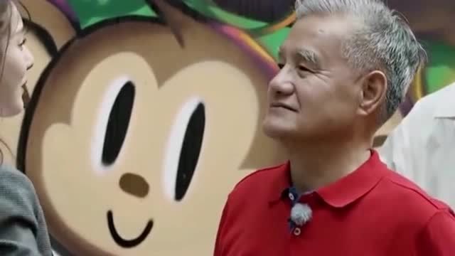 小敏爷爷认不出宋祖儿了,说好的算账最佳伙伴呢!希望时间过的慢点