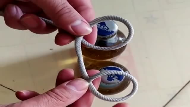啤酒瓶子这样捆,不管有几瓶,都能轻松提起来!