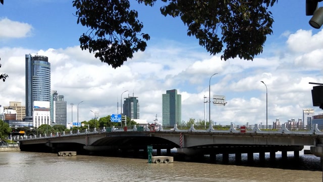 江厦桥是宁波车流量最大的大桥之一