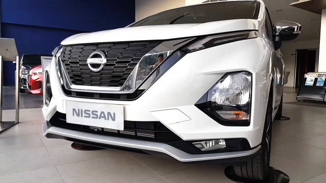 终于见到实车,2020款日产骊威到店展示,比上一代好看太多,喜欢吗?