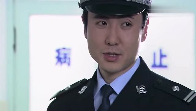 案发现场ii沈腾一本正经的样子也好搞笑,不过这颜值真是高啊