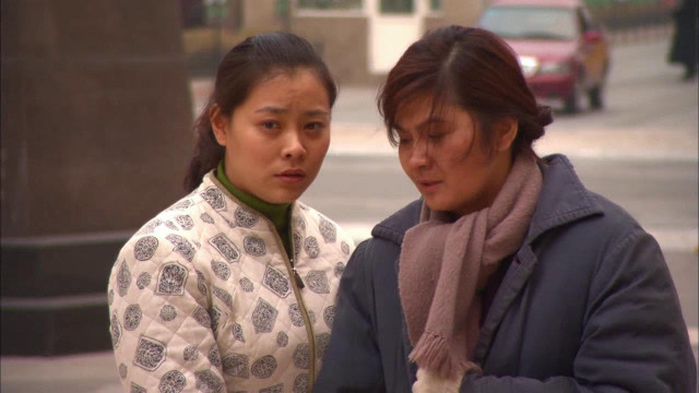 妈妈不要抛弃我:大姐带女儿上街,竟是带着姑娘来找亲妈