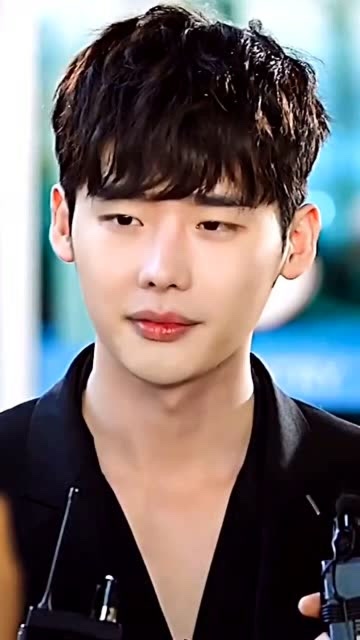 李钟硕的wink,这个单眼皮也太迷人了!