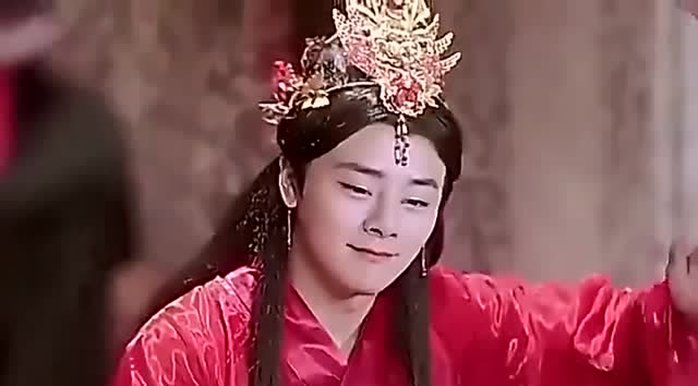 王爷结婚之日,谁知王爷是女扮男装,王妃却是男扮女装,为难了