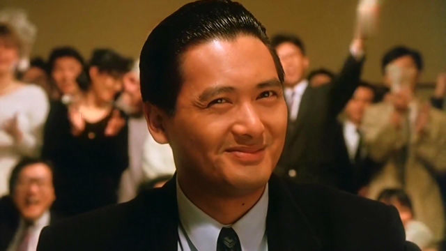《赌神》周润发和日本人打牌,分牌的时候竟在牌桌上打了起来!