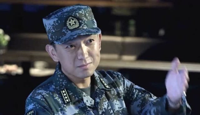 蓝军出击褚战刚得意洋洋以为捉到韩鹏了结果转过来的是霍得