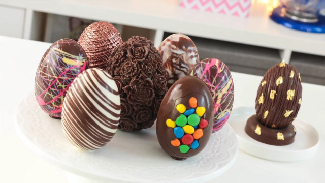 在家就可以自制巧克力彩蛋,不仅好吃而且好玩,孩子们超喜欢!
