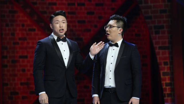 烧饼的衣柜里 相声演员的大褂 价值不菲