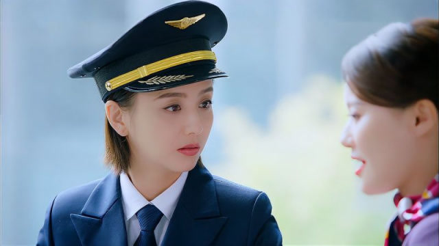 关雨晴不听空姐聊八卦,怎料一听和徐清风有关,立马送零食讨好!