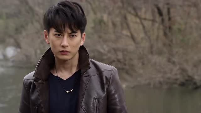 欧布奥特曼:欧布被伽古拉挑衅,还要忍受怪兽的恶臭,真不容易啊