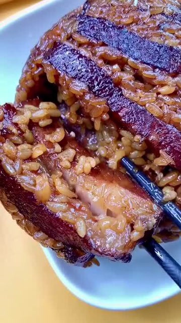 糯米蒸五花肉,肥而不腻,回味无穷