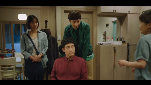 我们彼此帮助,彼此利用,成为彼此的家人