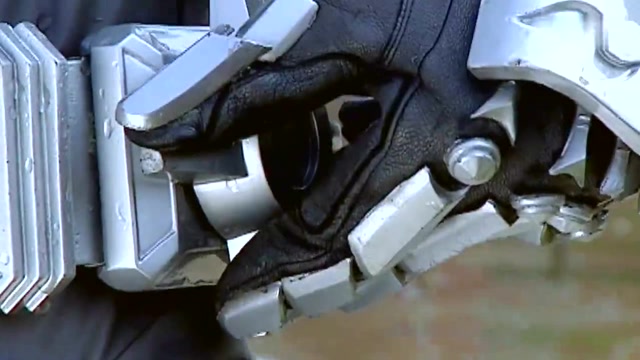 铠甲勇士这个大斧你怎么看,传说中的震雷削