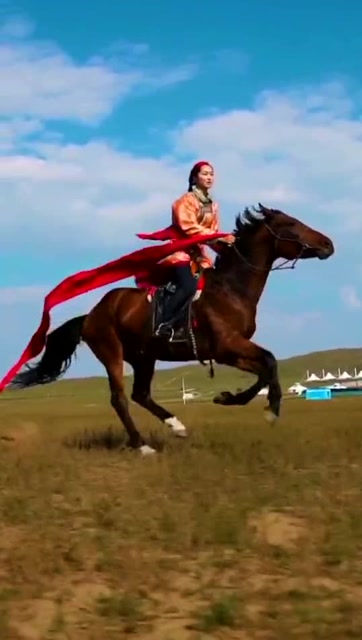 马背上的草原姑娘!