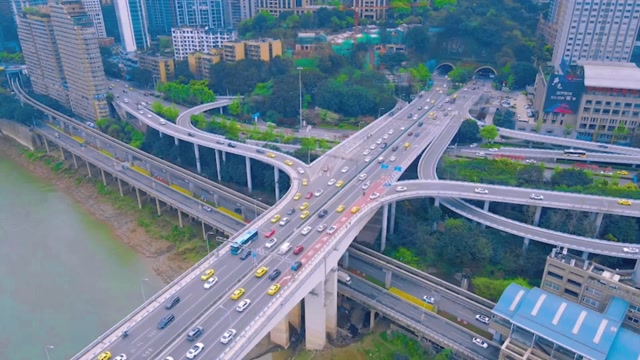 无人机航拍重庆黄花园立交桥车流