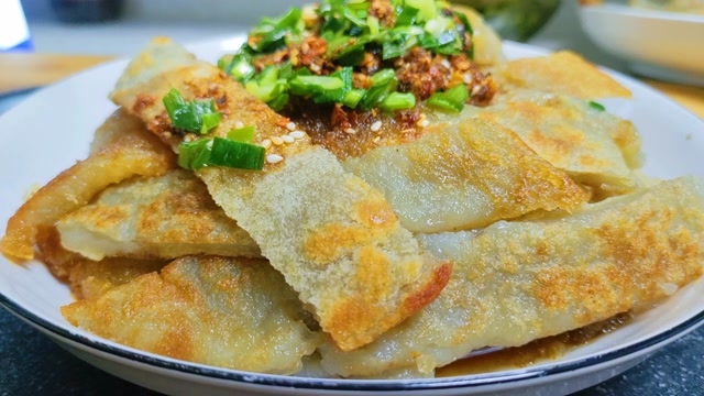 青海婆婆用5个土豆做洋芋酿皮凉皮,不用罗罗,柔韧好吃谁都会做