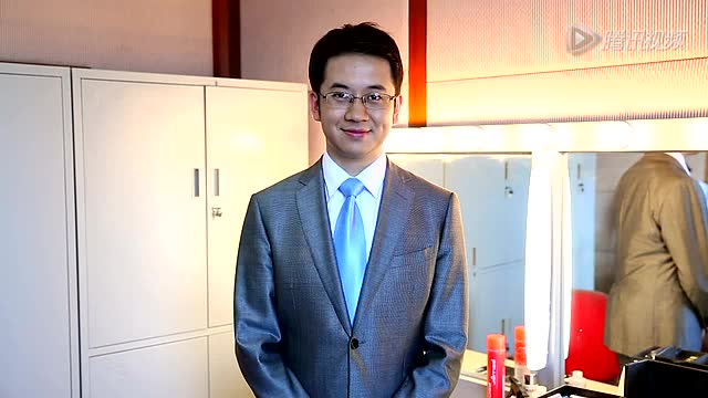 "上海早晨"主持人王兆阳向奉贤人民问好