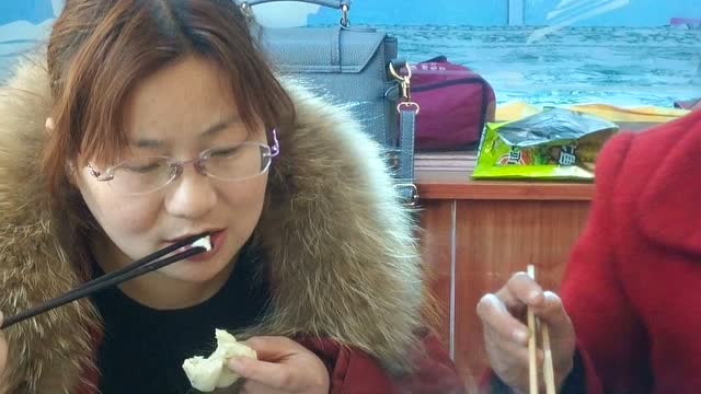 申雪倩十五岁圆锁实况录像