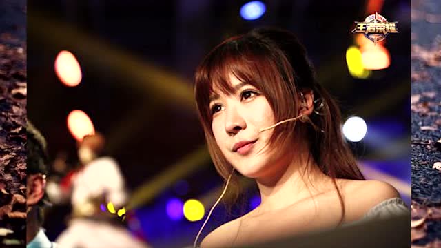 王者荣耀解说灰灰又爆料女性朋友给张大仙送早餐