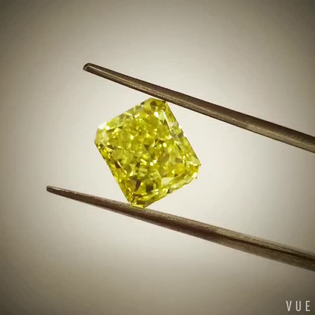 客定黄钻展示雷帝恩形钻石