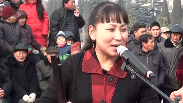河南坠子《傻子串亲》胡中花演唱出不一样的精彩
