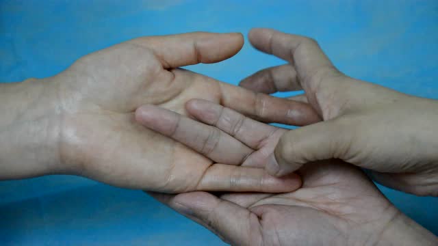 天佑小儿推拿基础穴位学习——肾纹