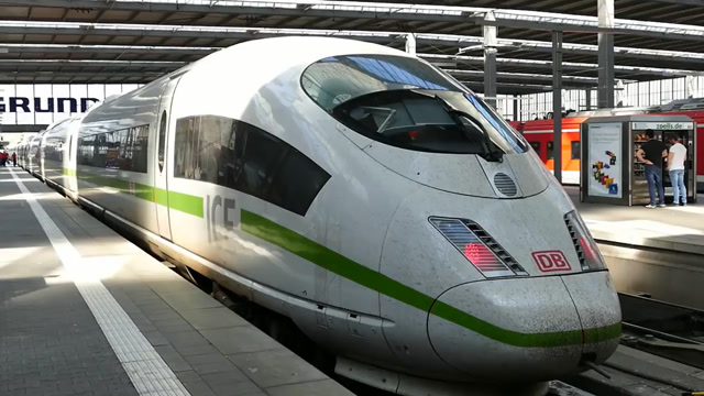 车站实拍,德国ice高铁列车