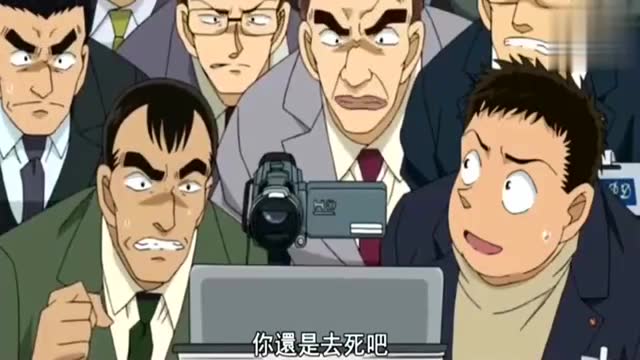 高木警官命悬一线佐藤从天而降竟然还给了个爱的kiss好浪漫啊
