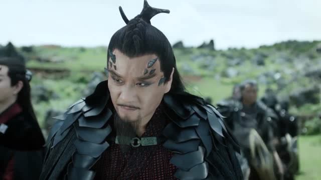 三生三世十里桃花:翼君擎苍饶有兴趣的笑了起来,引得司音发抖