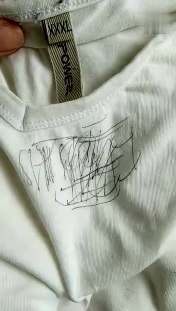 衣服被笔画了,只需要加点这东西,有奇效哦···不错啊