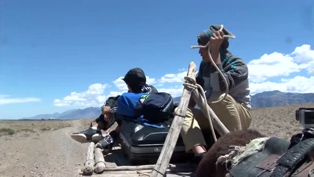 变形计:缪沛洋来到农村家里,缪沛洋说:估计还没我厕所大吧