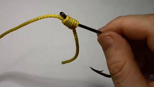 钓鱼实用技巧,鱼钩绑结演示放大版!