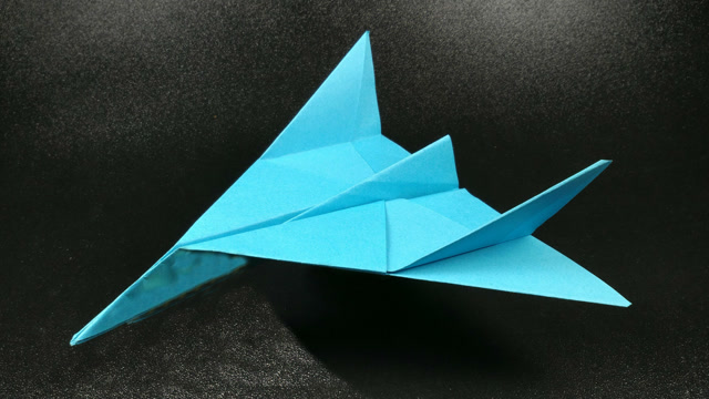 几步折个纸飞机有点立体的蜂鸟飞机能飞挺远的来看看