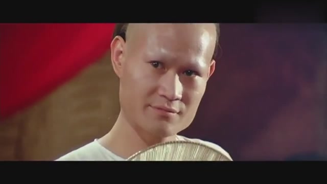 败家子自认功夫无敌,帮人出头挑战戏子梁二娣,没想到却被完虐!