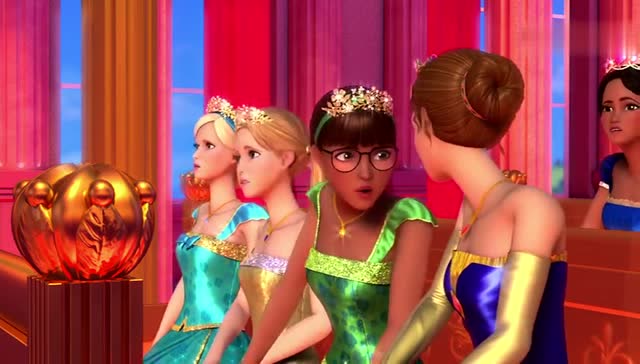 芭比之公主学院:什么情况,加冕典礼上德莱西让大家都在原地转圈?