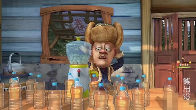 熊出没 :光头强是在做饮料吗,他要把饮料让谁喝?