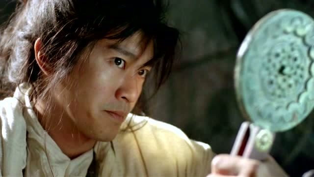 至尊宝拿出照妖镜证明自己不是"孙悟空"但是二当家却不一样