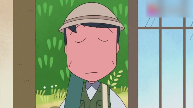 樱友藏和丸子把画框拿到外面,把富士山框在里面,真的好美