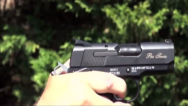 比较少见的sw1911手枪,采用弹匣供弹 靶场射击评测