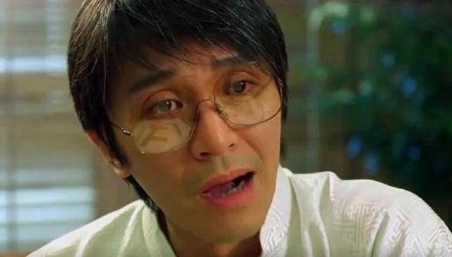 千王之王2000:星爷竟然靠手摸牌,让法拉利失策,输了一千万港币