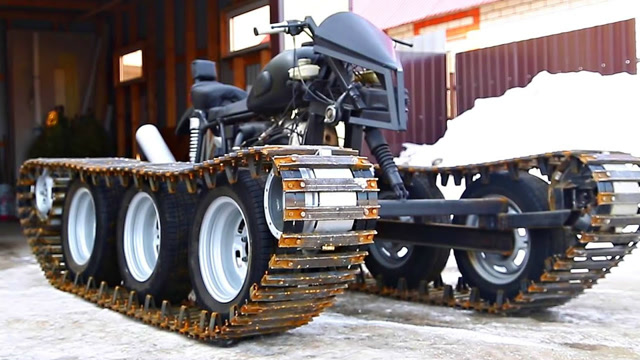 全地形履带摩托车雪地撒野