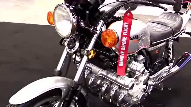本田cbx1100超跑车六缸老式摩托车展示
