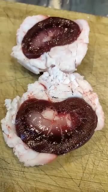 来了老弟,来了老姐,给我来一串腰子!